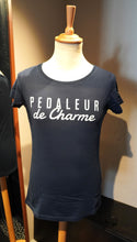 Lade das Bild in den Galerie-Viewer, La Machine T-Shirt Damen &quot;Pedaleur de Charme&quot;
