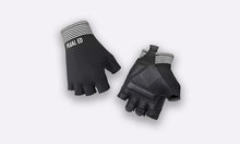 Lade das Bild in den Galerie-Viewer, Pedaled Lightweight Gloves
